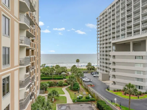 Splendid 3 bedroom, 3 bath condo - 408 Royale Palms 3 Condo