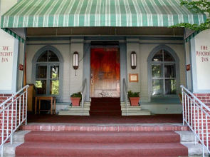 Roycroft Inn