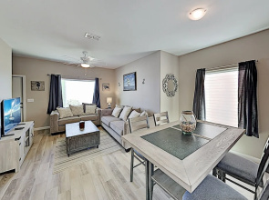 Stylish Las Joyas W/ Pool, Pier & Palapa 2 Bedroom Home