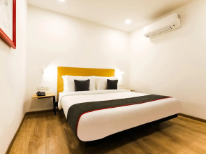 OYO Townhouse 311 Prithvi Resort