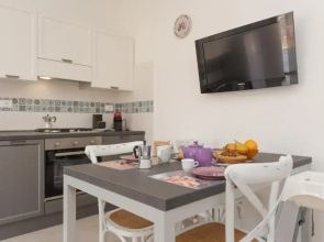 Casa Lory - Appartamento con 2 camere in centro abitato