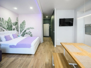 Абри Люкс на Революции, 24