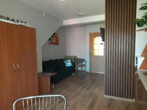Apartament pod Dębami