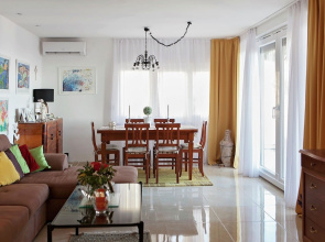Cozy Apartment with Balcony & Sea View near Beach