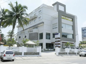 Hotel Moonlit Regency