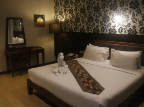 Inn House Hotel