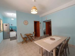 Snug holiday home in Pachino with a balcony/terrace