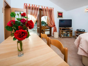 Holiday Home Mirna