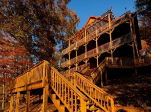 Whipkins Cove Beautiful 3 Bd Lakefront Getaway