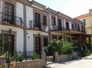 Ayvalik Konaklari