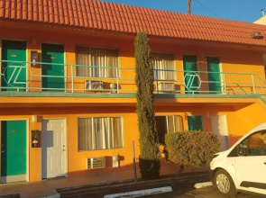 Ramblin Rose Motel