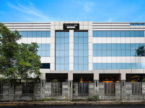 Super Townhouse Oak Alandur Near Chennai Airport Formerly Vijay Park