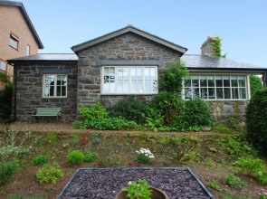 Copthorne Cottage