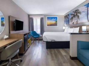 Days Inn & Suites Commerce