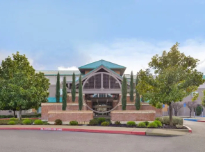 Holiday Inn Express And Suites Elk Grove Central