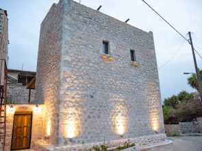Dandy Villas Tower-Built in 17th century