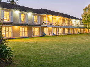 Discovery Settlers Hotel