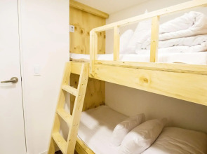 Step Inn Myeongdong 2 - Hostel
