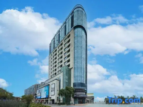 Homeinn Plus Hotel (Shanghai National Exhibition and Convention Center Jiayi Road Subway Station)