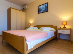 Amazing Apartment in Barbat na Rabu With 1 Bedrooms and Wifi