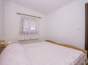 Apartment Emma Skatari