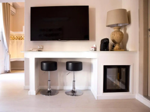 Royal Rooms Luxury Suite