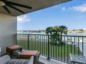 Wind Drift North 114 2 Bedroom Condo by RedAwning