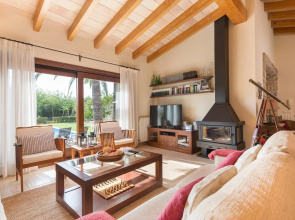 FINCA POU NOU - Fantastic villa, with private pool, at only 750 meters from Inca. Free WiFi