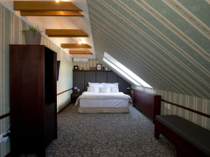 Hotel Golden Eagle