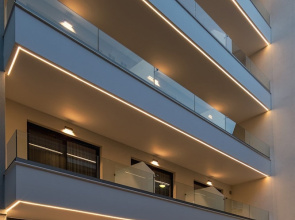 Cens Bronze Luxury Suites
