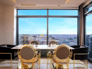 Beethoven Senfoni Hotel