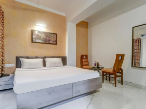 OYO Townhouse 687 Hotel 77