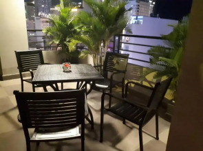 Maple Leaf Hotel & Apartment