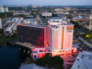 Ramada Plaza by Wyndham Orlando Resort & Suites Intl Drive