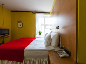 The Three Sisters Hotel