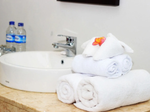 Gatra Ubud Inn