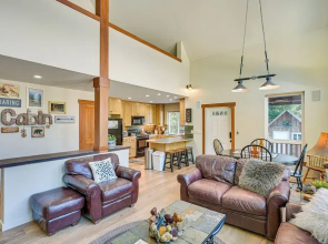 Deck, Hot Tub & Fire Pit: Mtn-view Packwood Cabin