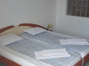 Golden Fish Family Hotel