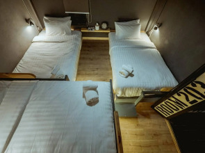 Zeds Hostel Bangkok