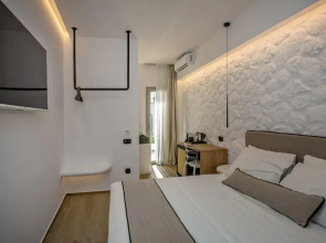 Levantes Luxury Suites I II