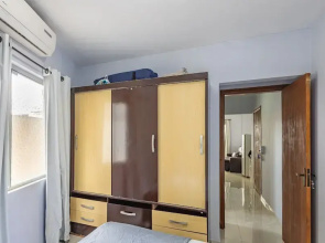 Beachfront Apartment in BC Great Location Eit302