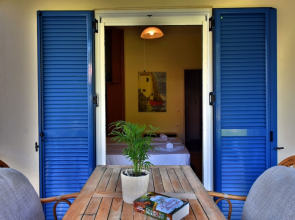 Kamelia Apartment A Cozy 2 Bedroom Apt Only 150m From the sea