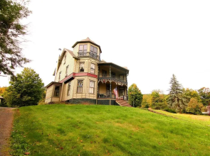 Catskill Lodge