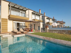 Sunny Villa Tria in Chaniotis