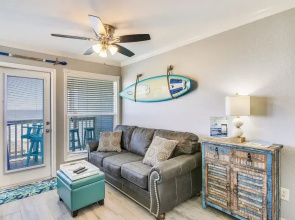 Seascape 2317 Studio Bedroom Condo by RedAwning
