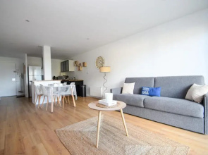 2 pièces cosy avec terrasse privée 5min à pied de la plage