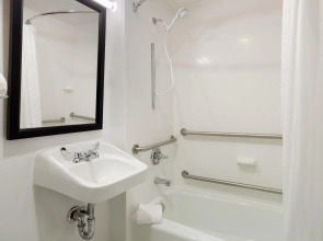 Hampton Inn Seaport Financial District