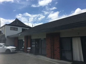 Alpha Motel