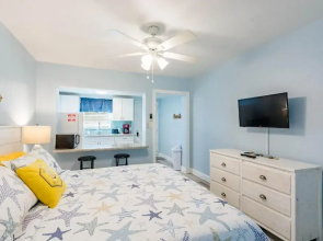 Upham Beach Inn