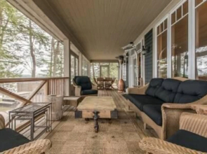 Fabulous Lake Muskoka Cottage & Boathouse~the perfect retreat!